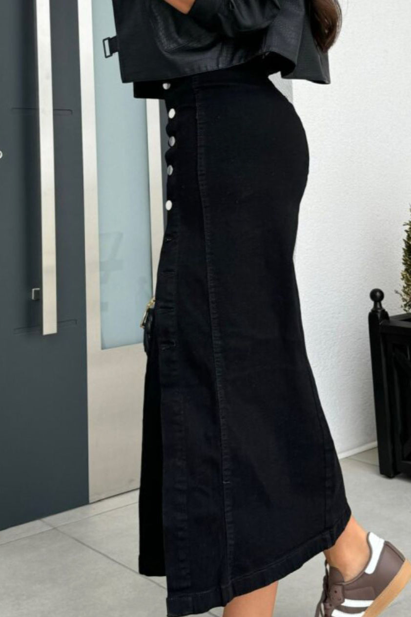 6c102bf2-7833-4231-8ba7-b62baa3a44d4-Max