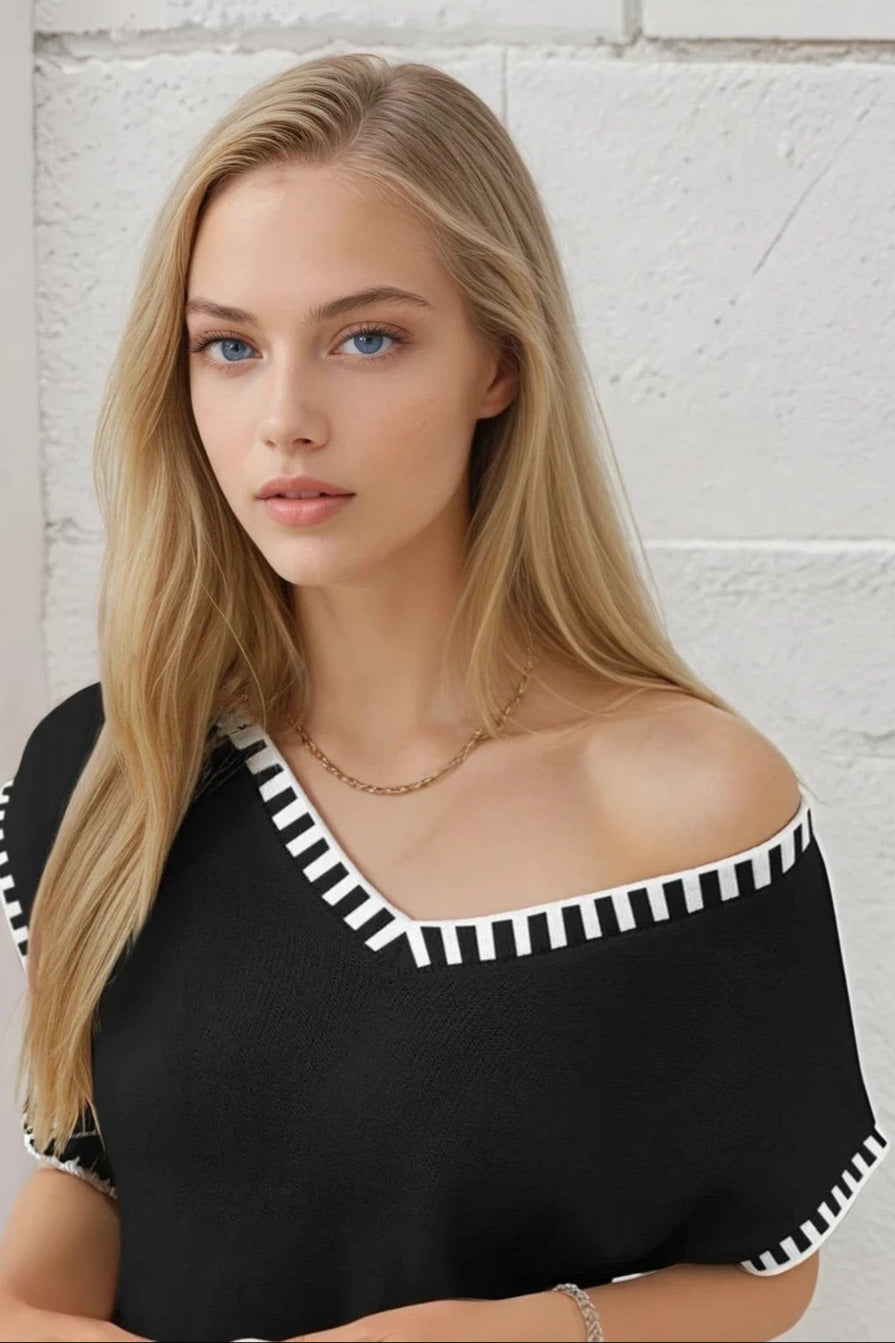 Contrast Trim V-Neck Short Sleeve Knit Top