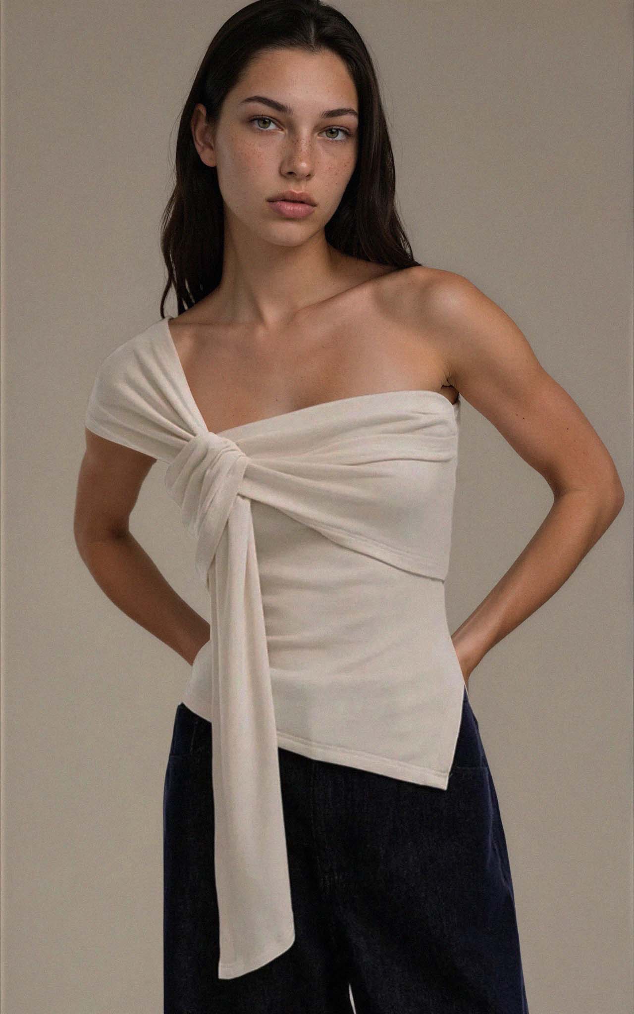 One-Shoulder Knot Detail T-Shirt