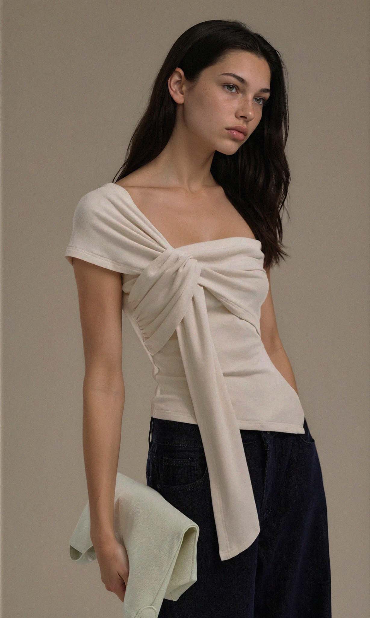 One-Shoulder Knot Detail T-Shirt