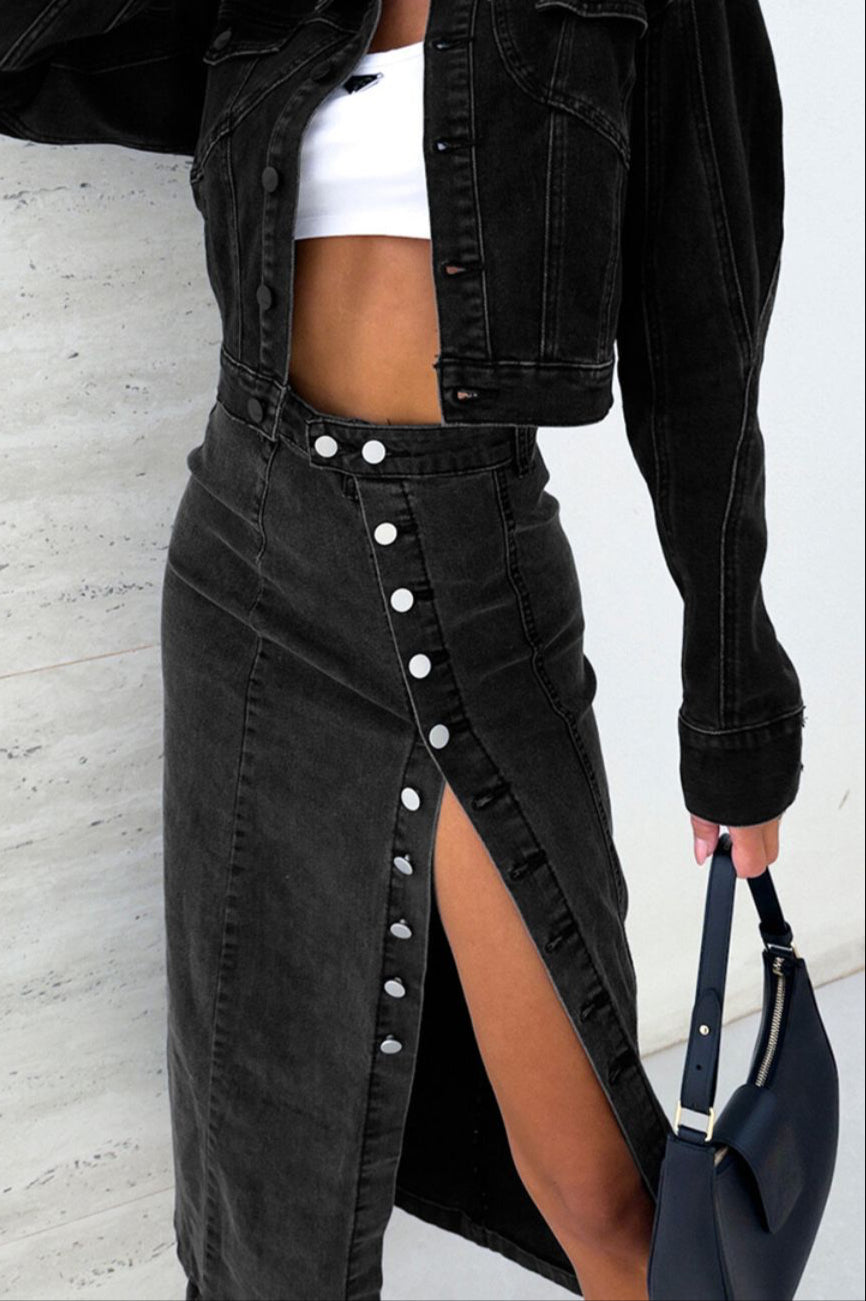 c43cf9b9-581b-4cea-8115-4239e676ff31-Max