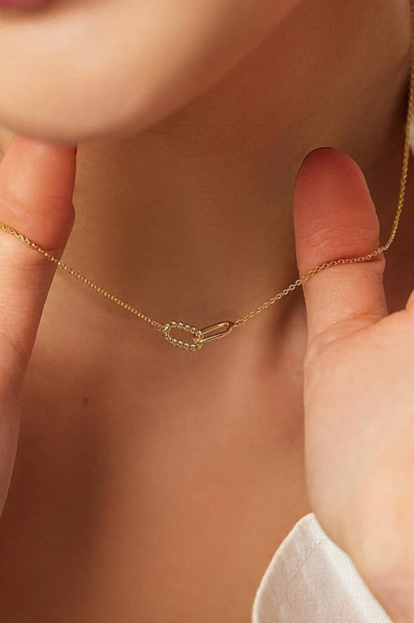 e1111fd7-70ce-4671-8f75-c12c74cf732d-Max